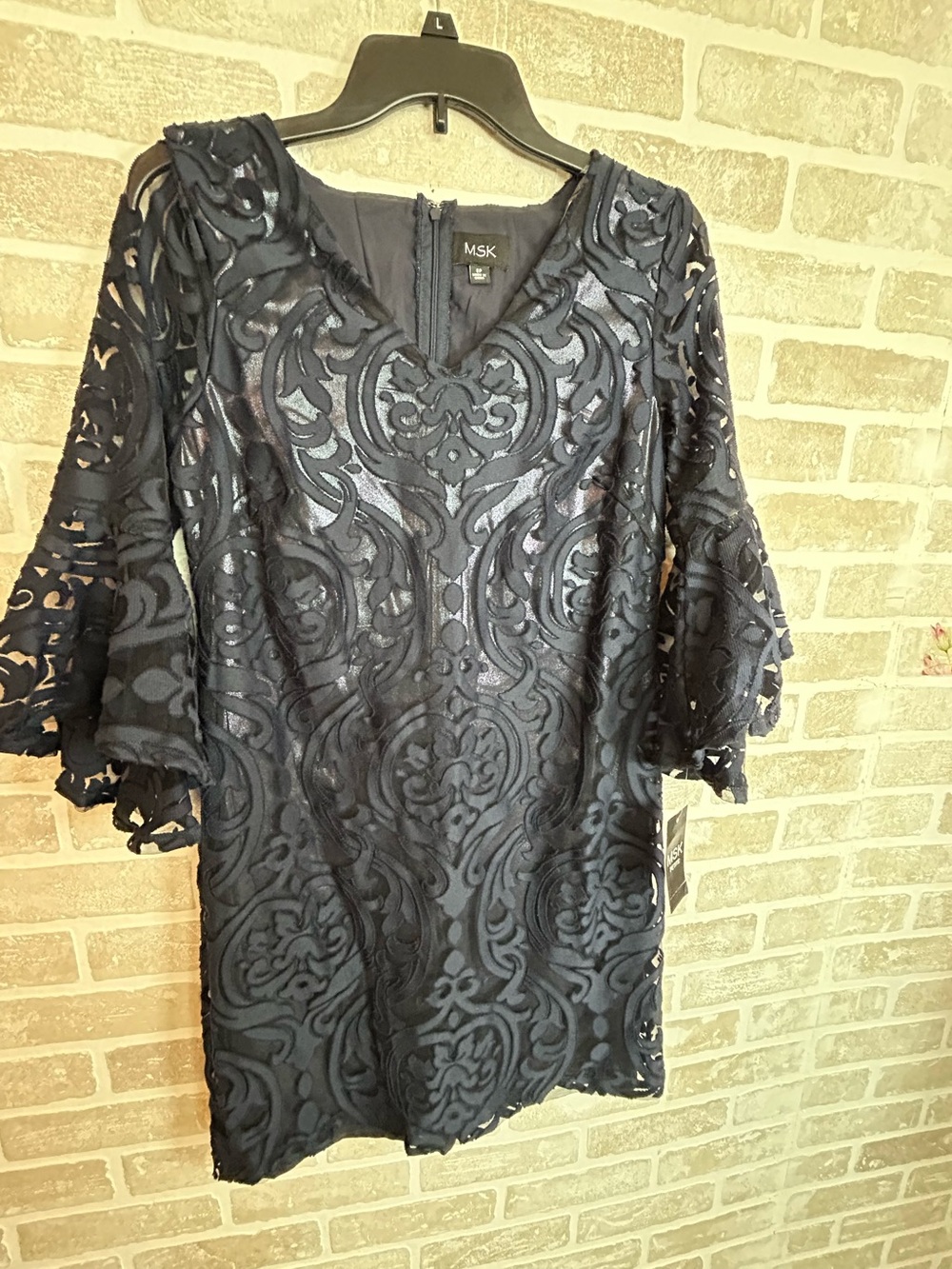 MSK Navy Scalloped Lace V-Neck Cocktail Dress